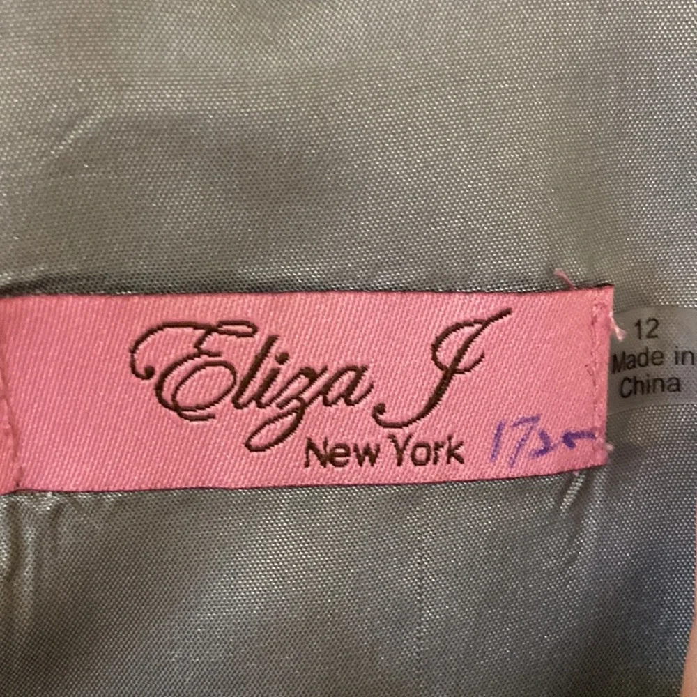 Eliza J Dress Brand New with tag size 12 length 39” bust 32” color silver - Picture 4 of 12